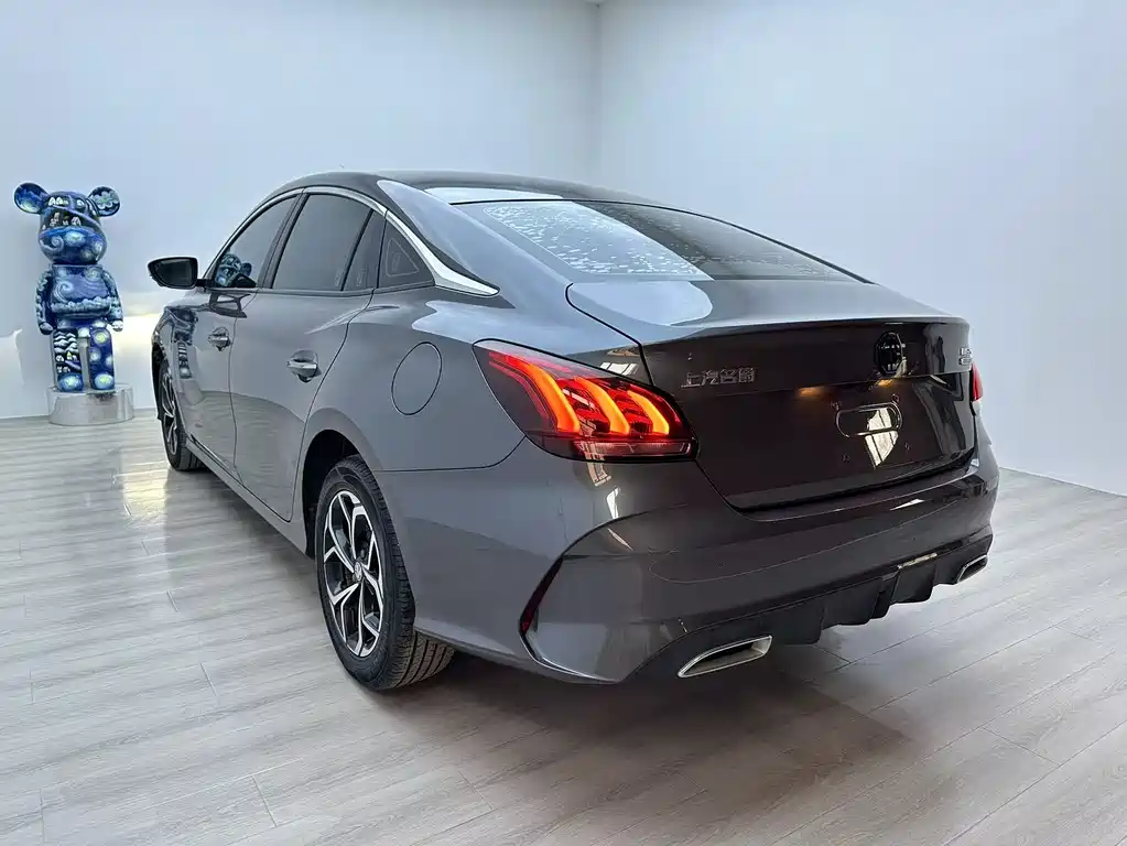 MG MG5 2023
