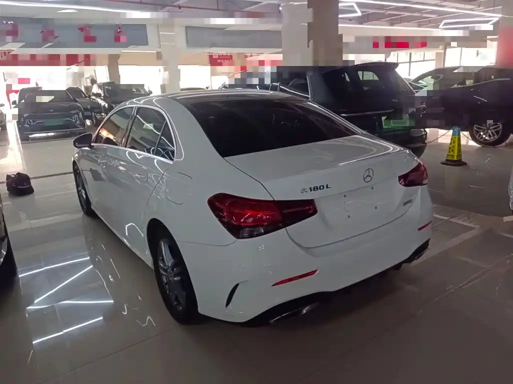 Mercedes-Benz A-Class 2021 — фото 23