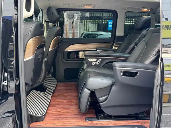 Mercedes-Benz V-Class 2023