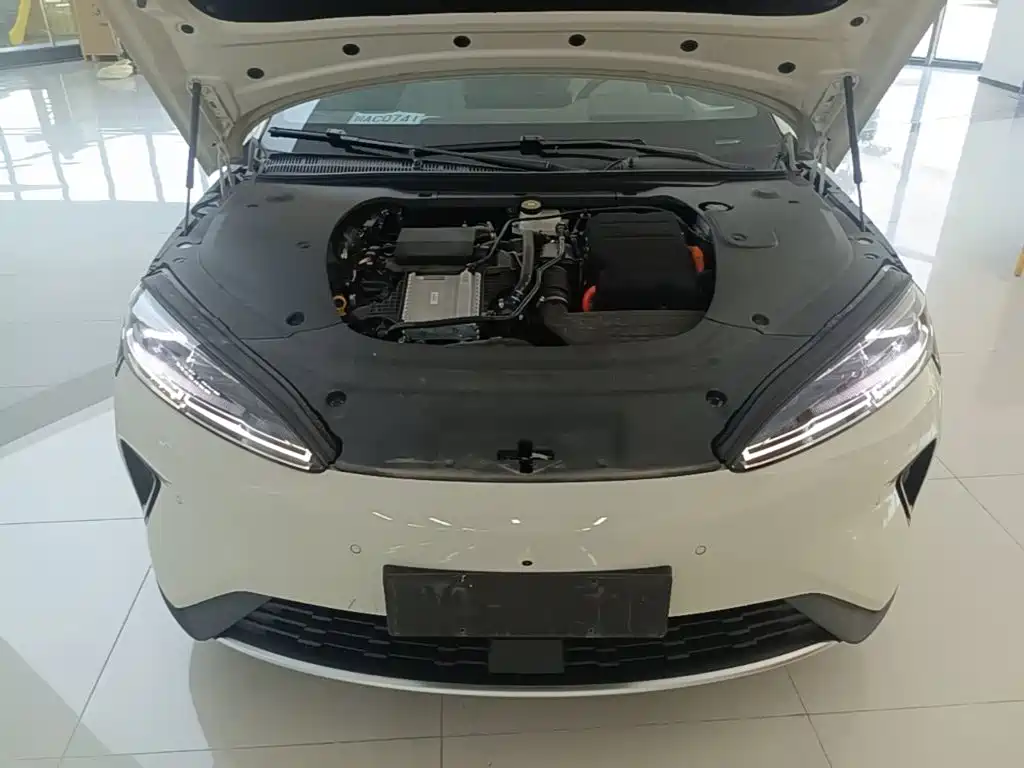 BYD Seal 07 DM-i 2025 — фото 20