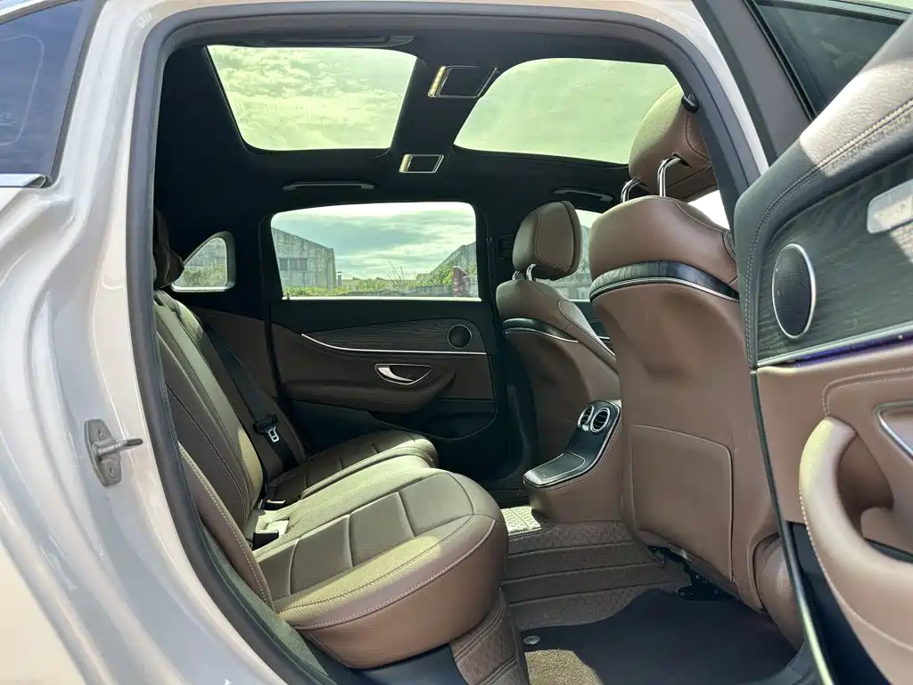 Mercedes-Benz E-Class New Energy 2022 — фото 15