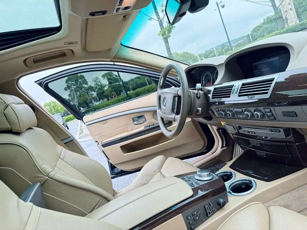 BMW 7 Series 2008 — фото 13