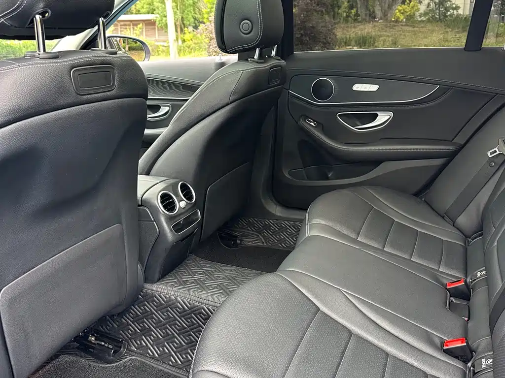 Mercedes-Benz C-Class 2019