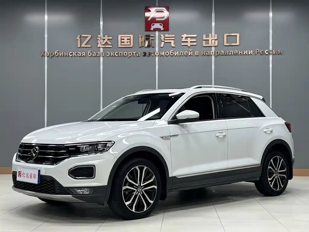 Volkswagen T-Roc 2023 — фото 1