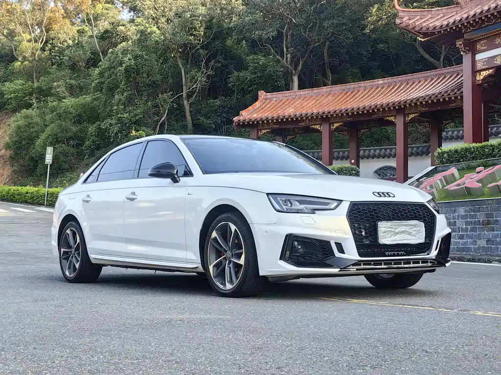 Audi A4L 2019 — фото 3