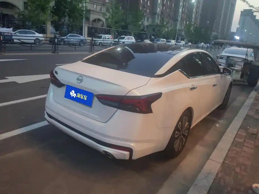 Nissan Teana 2023