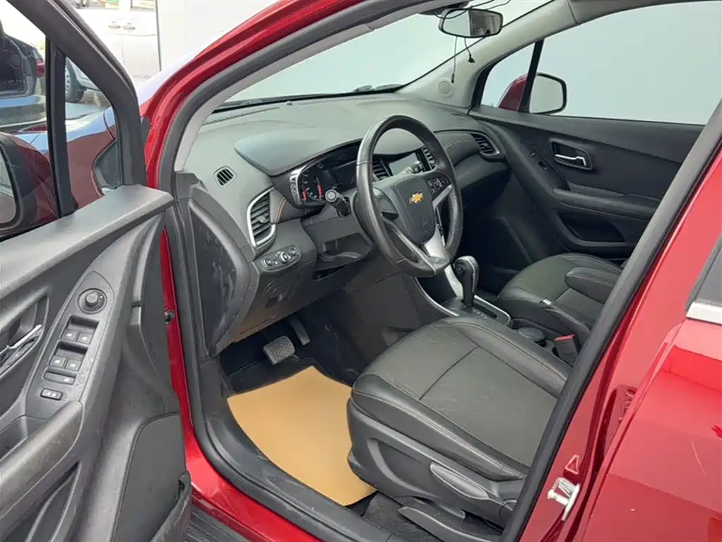 Chevrolet Trax 2017 — фото 16