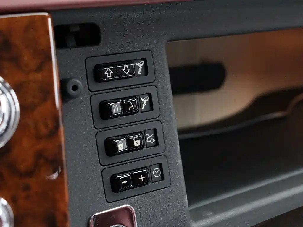 Rolls-Royce Phantom 2013 — фото 10