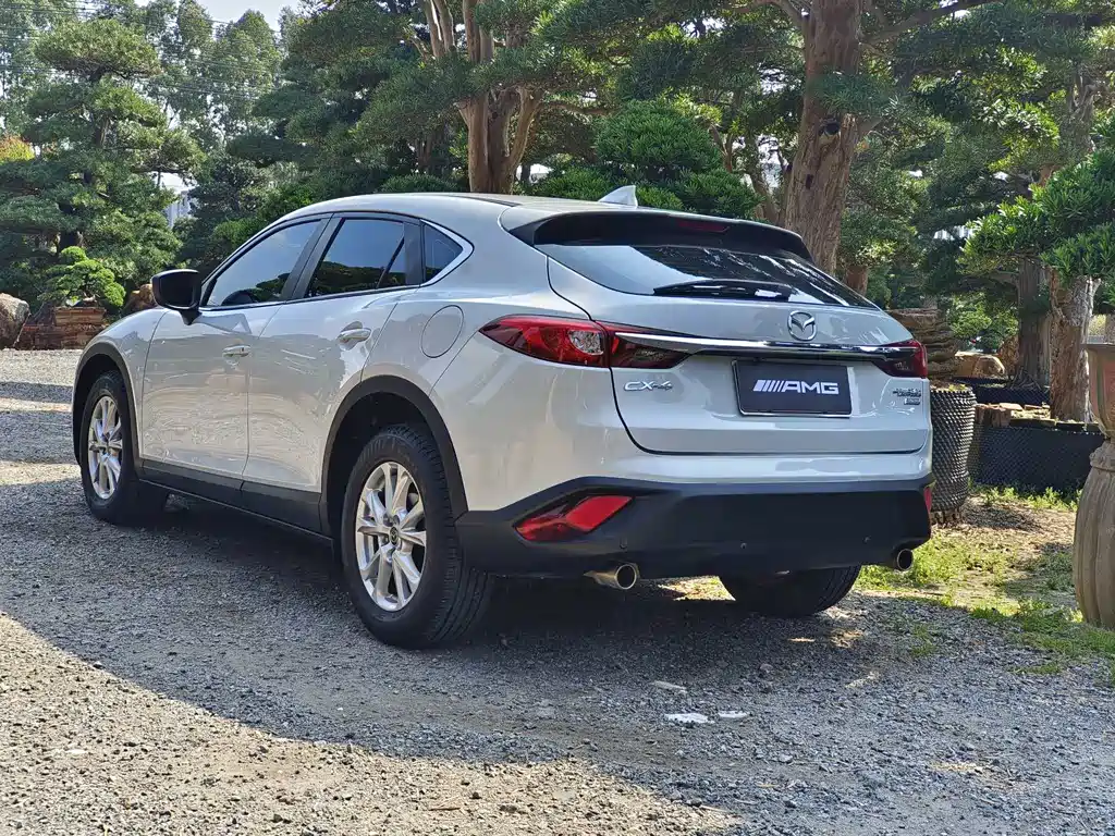 Mazda CX-4 2019 — фото 10