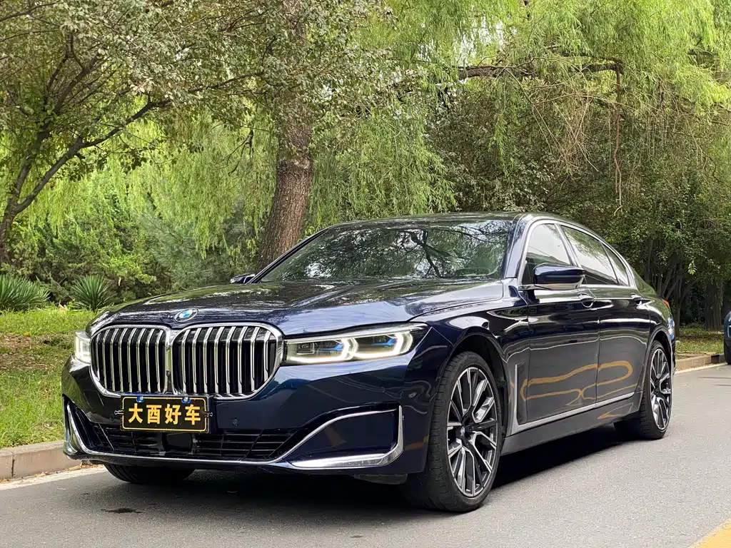 BMW 7 Series 2022 — фото 1