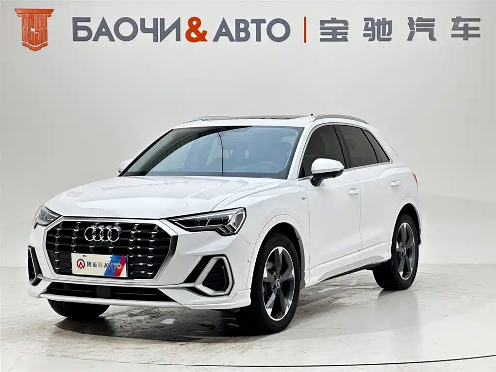 Audi Q3 2023 — фото 1