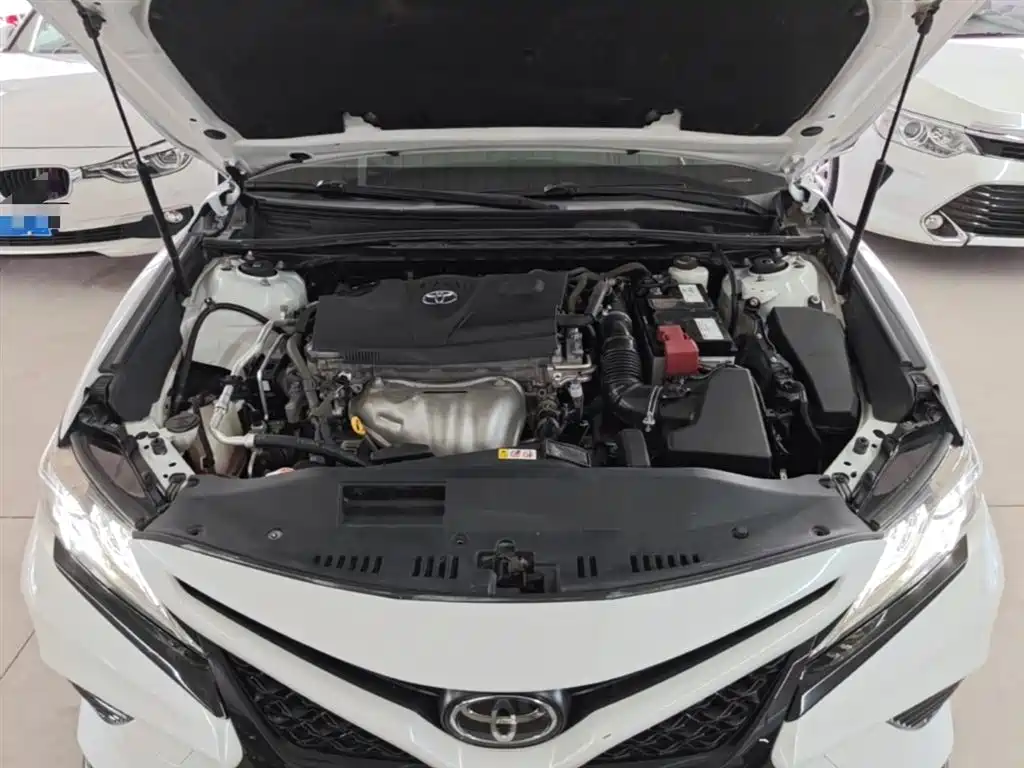 Toyota Camry 2018 — фото 20