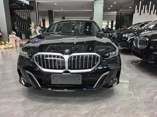 BMW 5 Series 2024