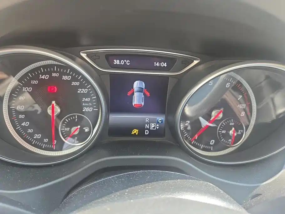 Mercedes-Benz GLA 2018 — фото 14
