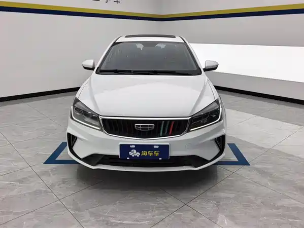 Geely Emgrand 2021