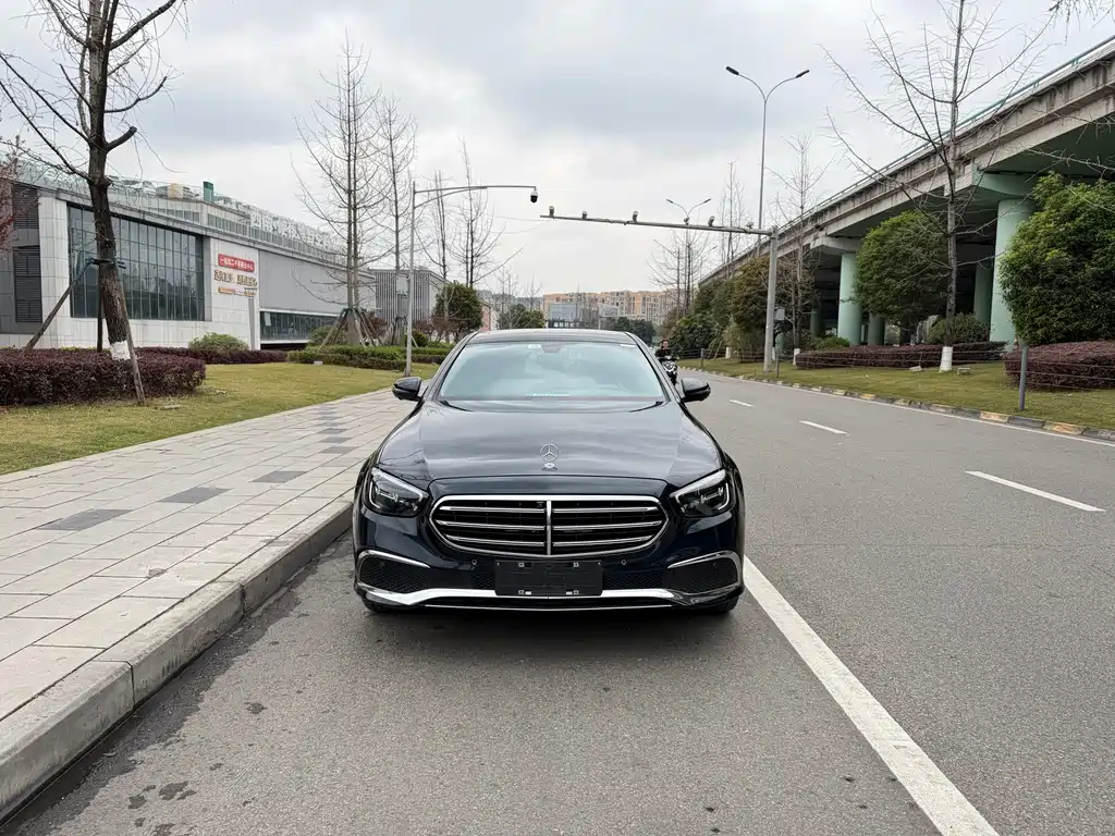 Mercedes-Benz E-Class 2022 — фото 2