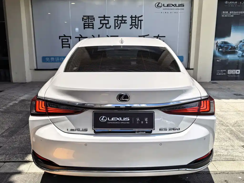 Lexus ES 2023 — фото 3