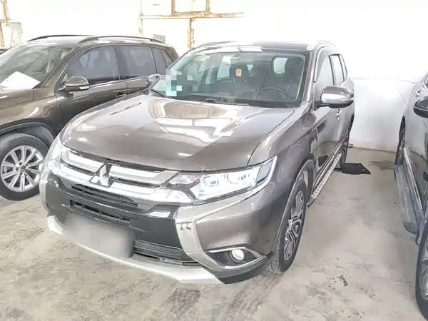 Mitsubishi Outlander 2017