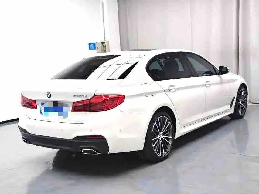 BMW 5 Series 2019 — фото 4