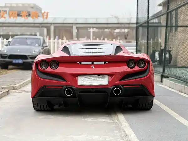 Ferrari F8 2019