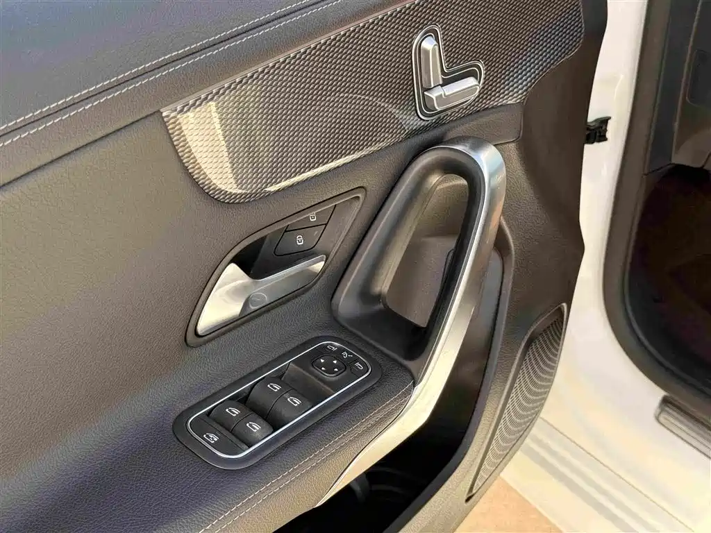Mercedes-Benz A-Class 2020 — фото 21