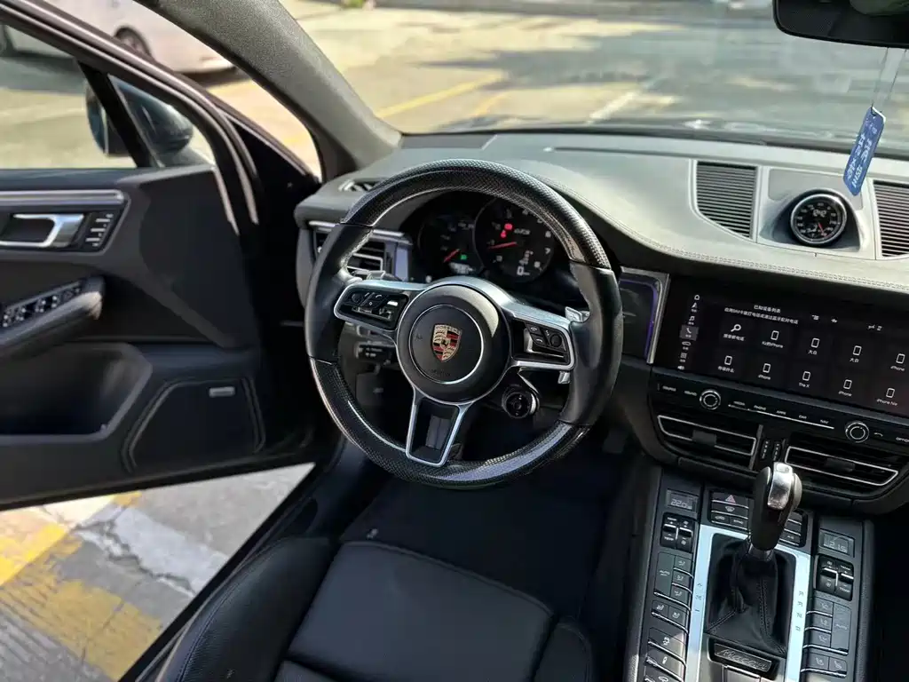 Porsche Macan 2021 — фото 12