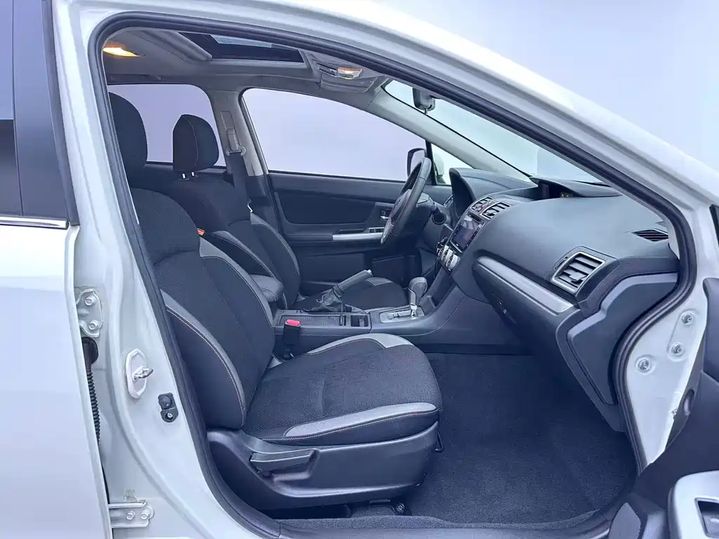 Subaru XV 2017 — фото 11