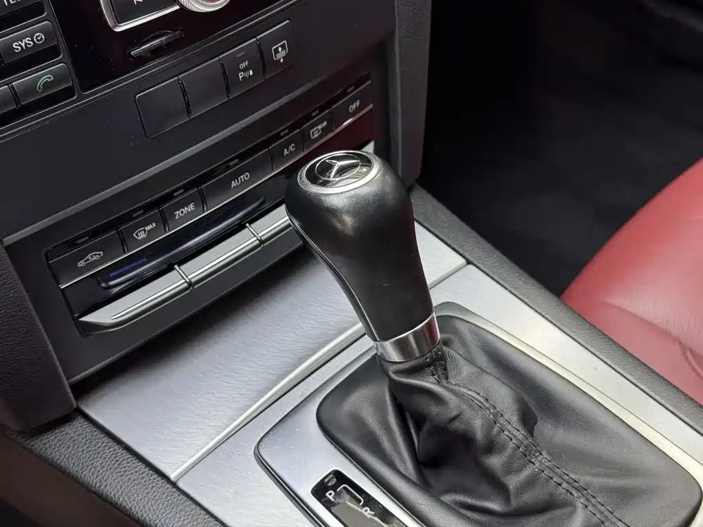 Mercedes-Benz E-Class 2012 — фото 12