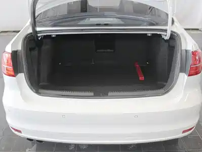 Volkswagen Sagitar 2016