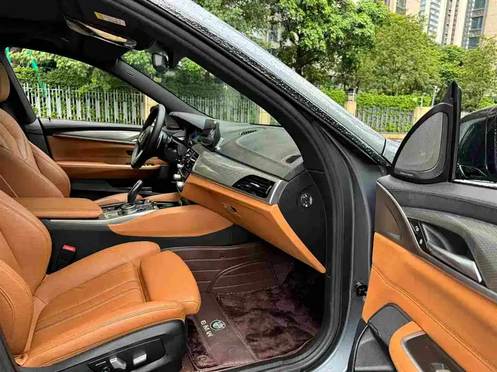 BMW 6 Series GT 2019 — фото 8