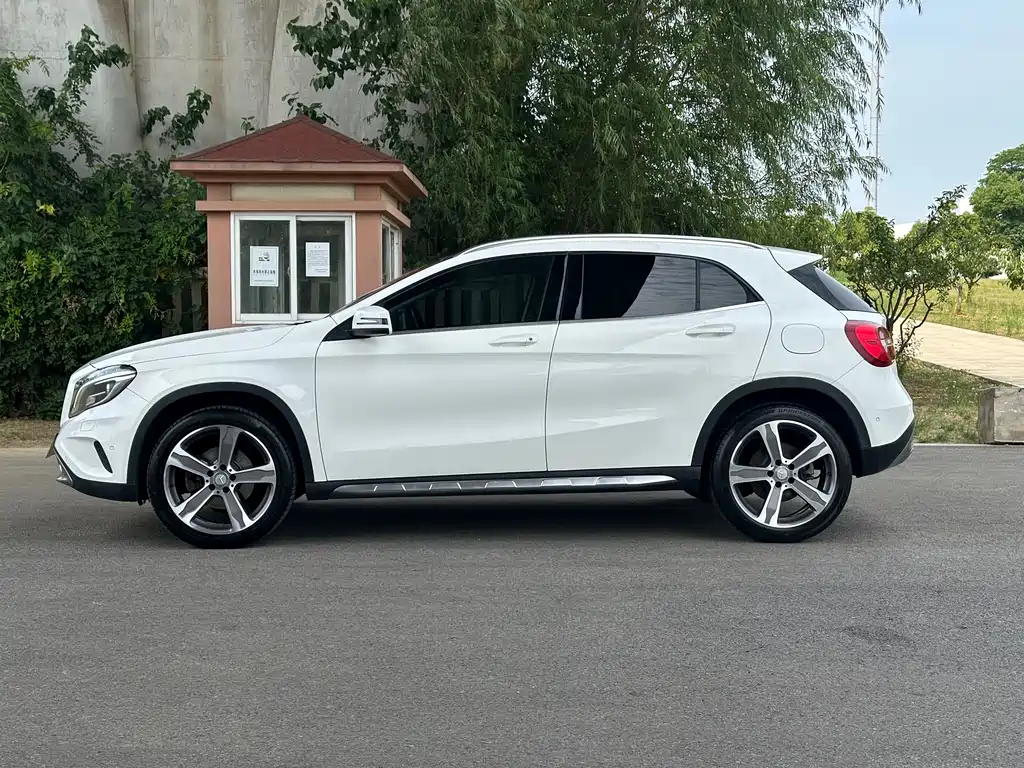 Mercedes-Benz GLA 2015 — фото 4