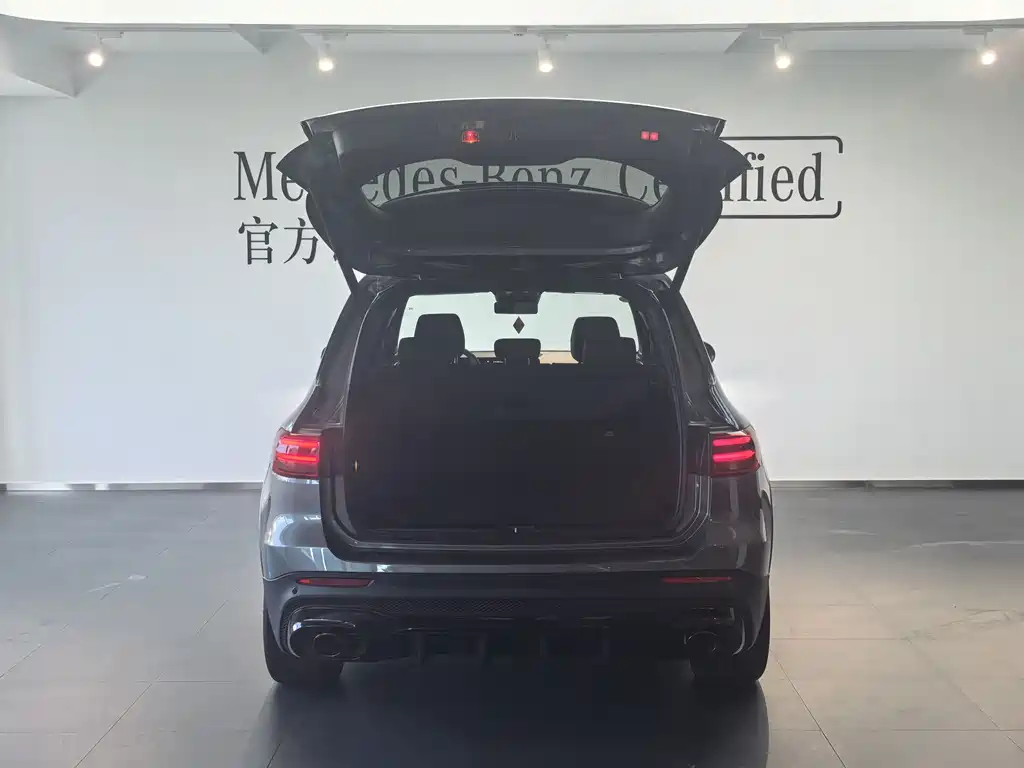 Mercedes-Benz GLB AMG 2025