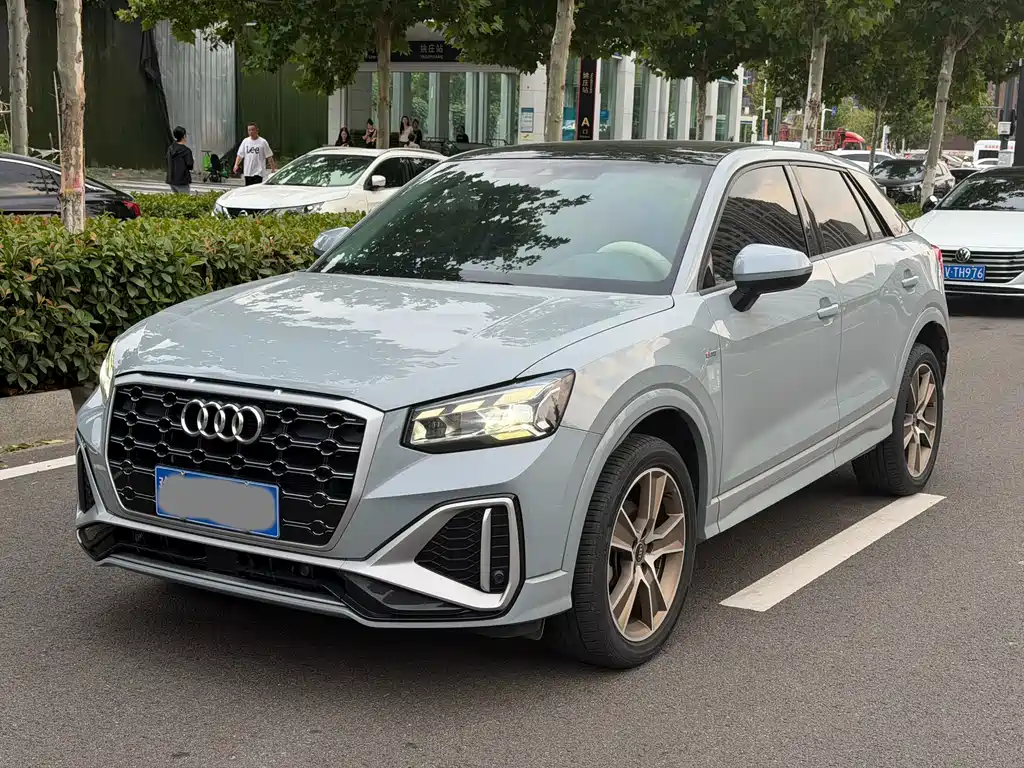Audi Q2L 2022