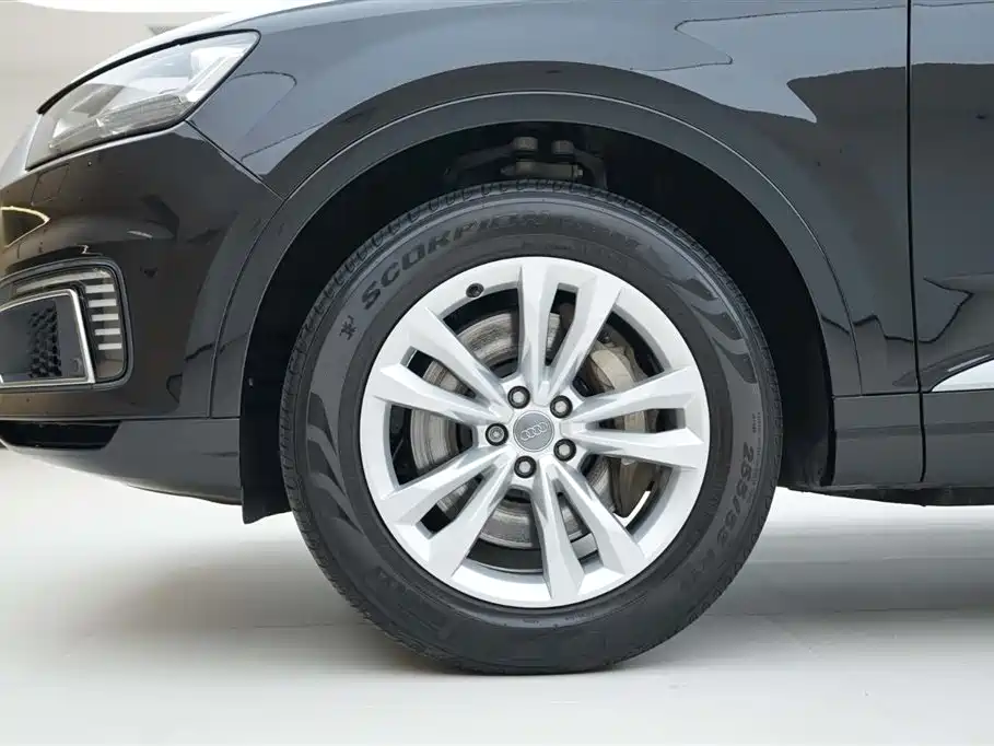Audi Q7 New Energy 2020 — фото 16