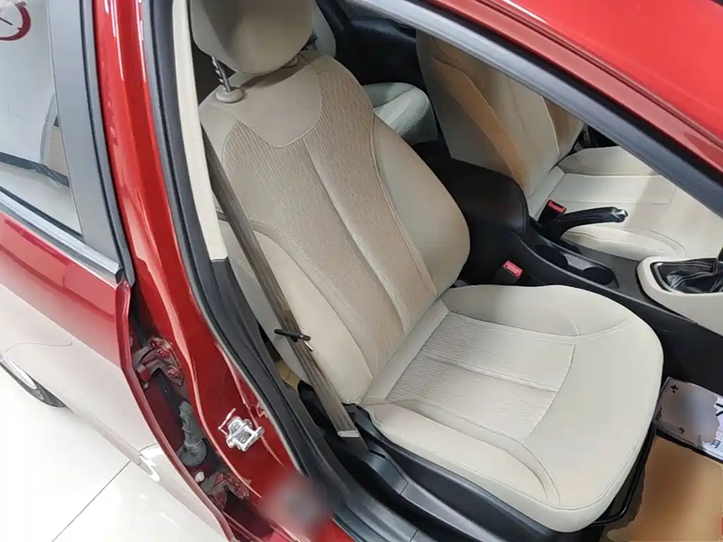 Buick Excelle 2017 — фото 25