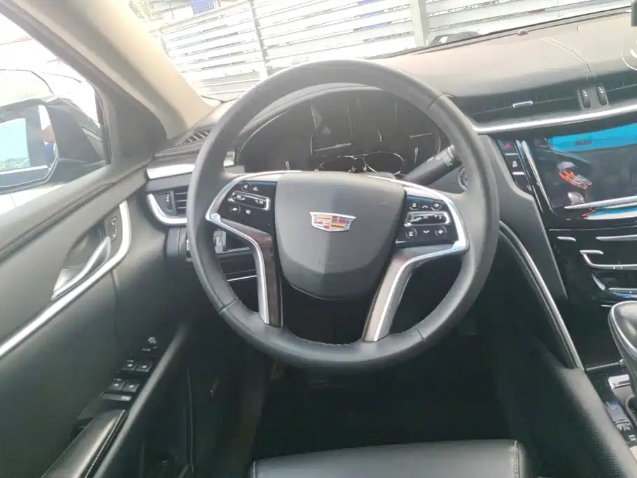 Cadillac XTS 2019 — фото 15