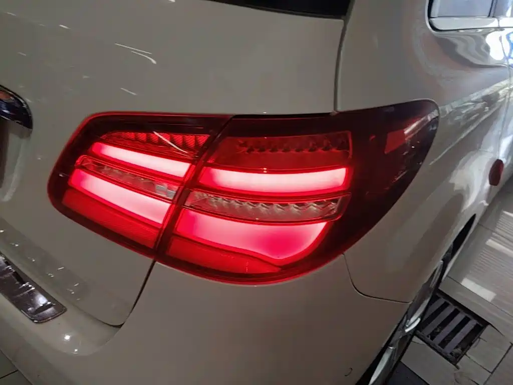 Mercedes-Benz B-Class 2016 — фото 8