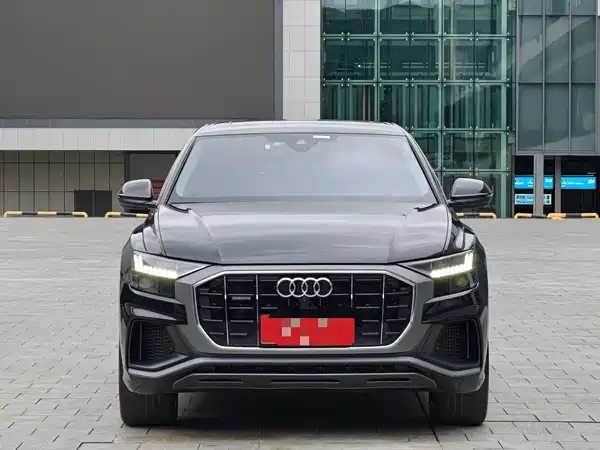 Audi Q8 2023