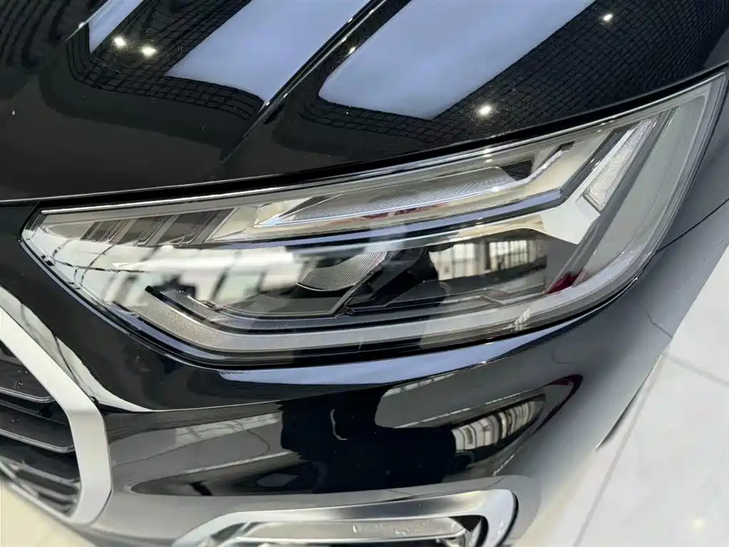 Audi Q5L 2023 — фото 16