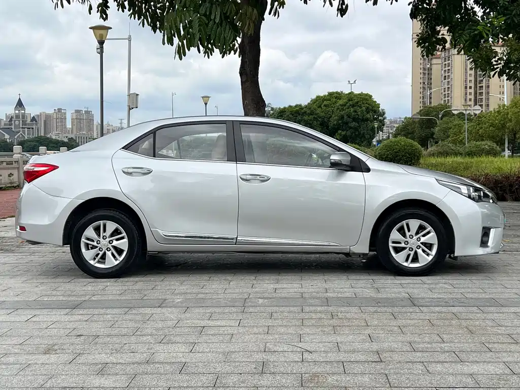 Toyota Corolla 2016 — фото 4