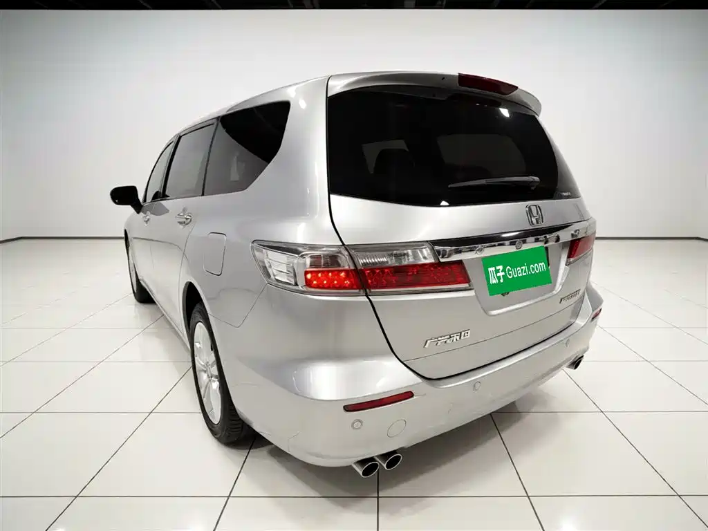 Honda Odyssey 2015 — фото 23