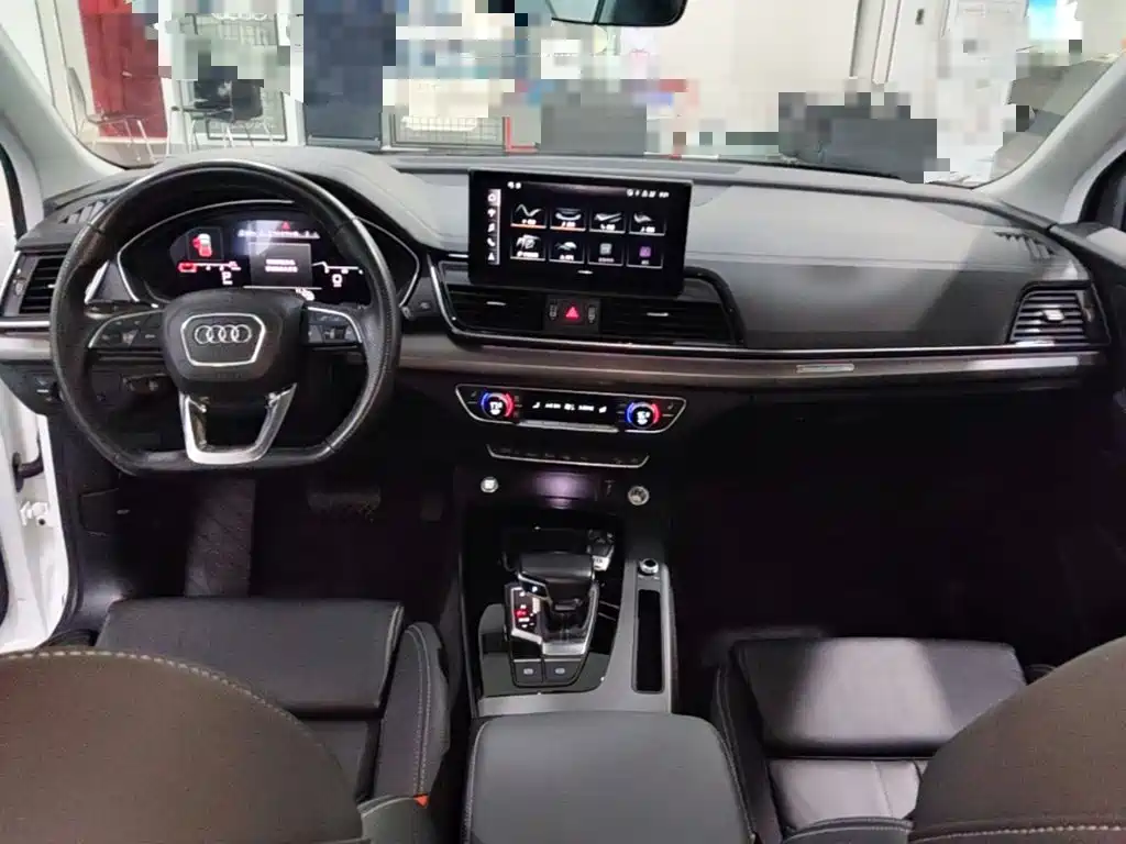Audi Q5L 2022 — фото 16