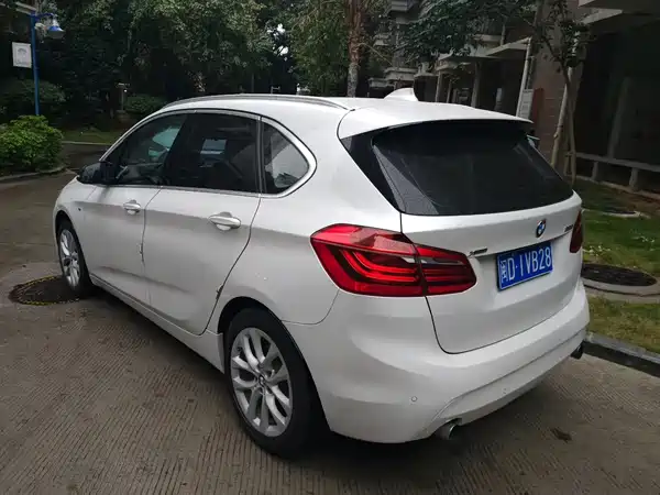 BMW 2 Series Station Wagon 2016
