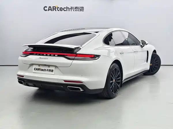 Porsche Panamera 2022