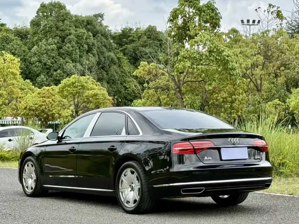 Audi A8 2013