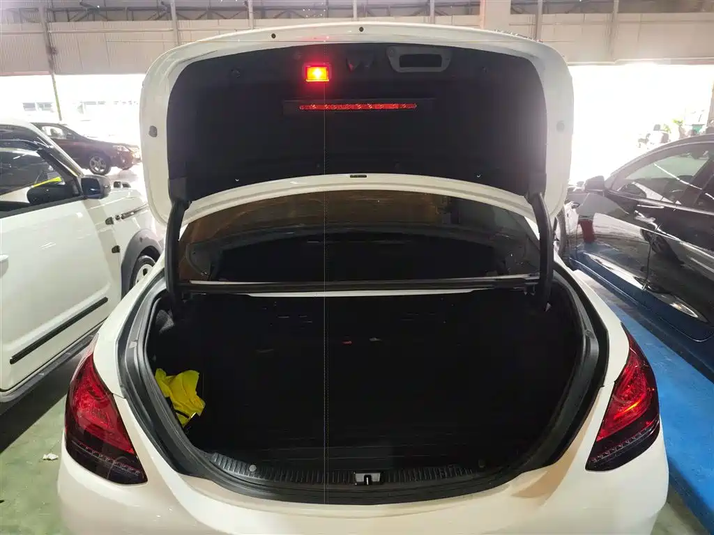 Mercedes-Benz C-Class 2020 — фото 19