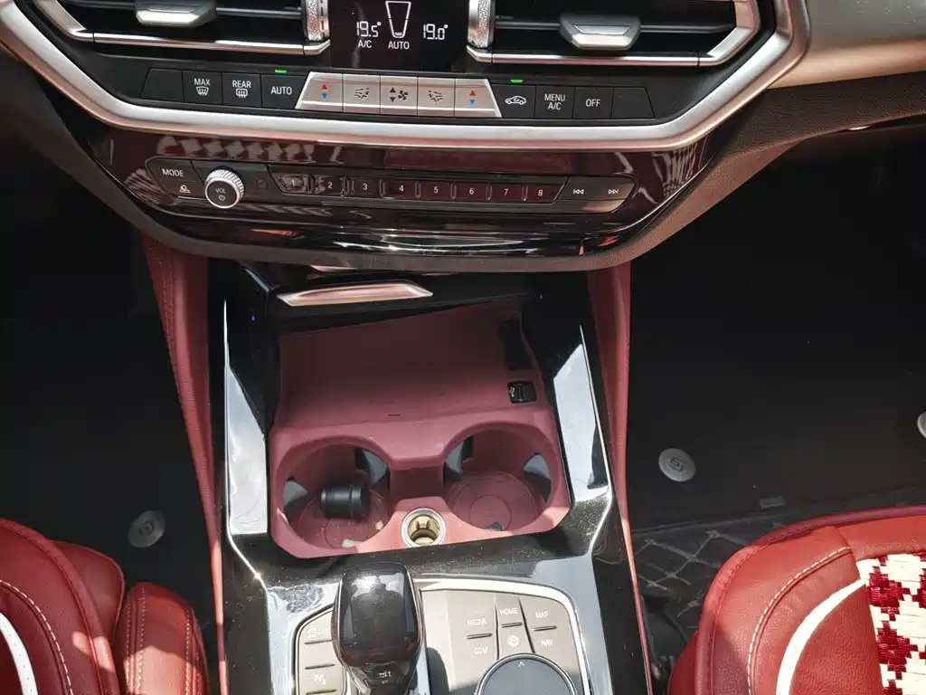 BMW X4 2023 — фото 11