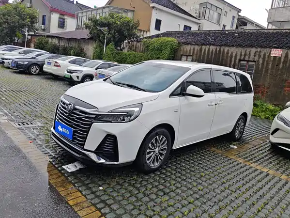 Buick GL8 2023