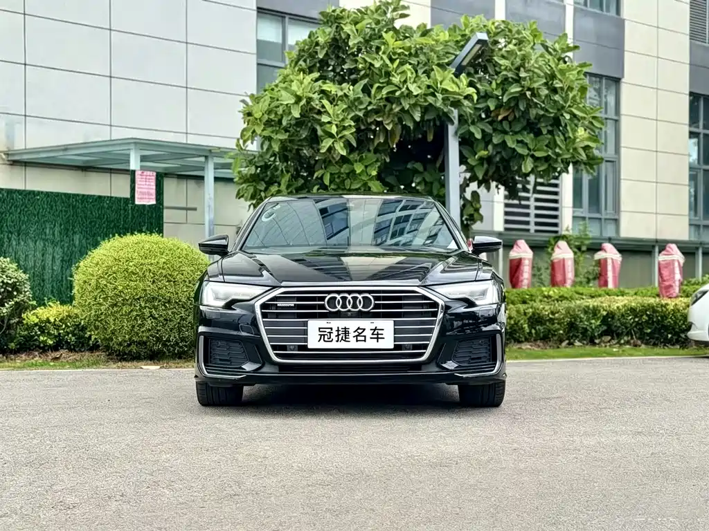 Audi A6L 2022