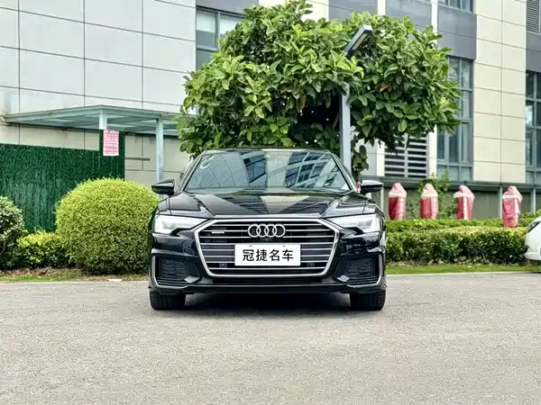 Audi A6L 2022